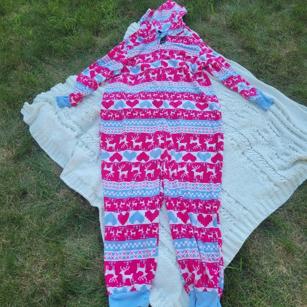 Torrid 3x/4x pink fair isle Onesie NWT